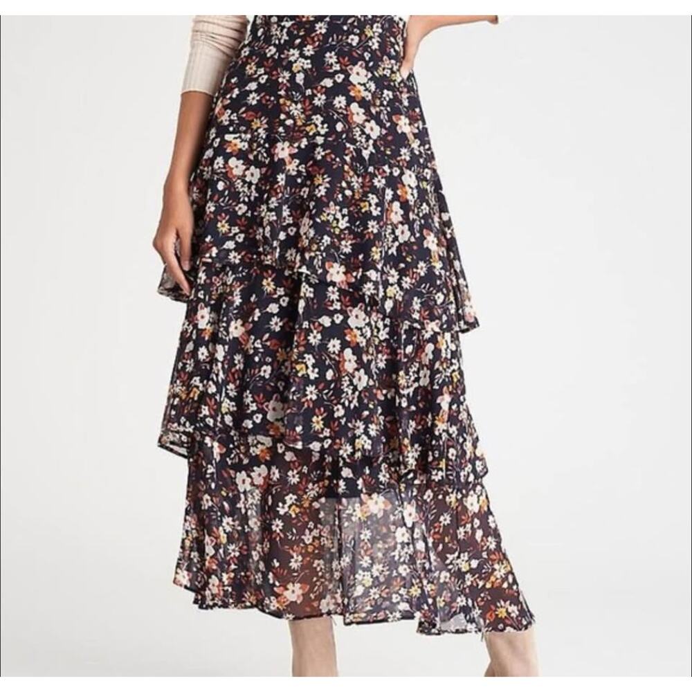 Sz 6 - Ann Taylor‎ Tiered flounce maxi skirt